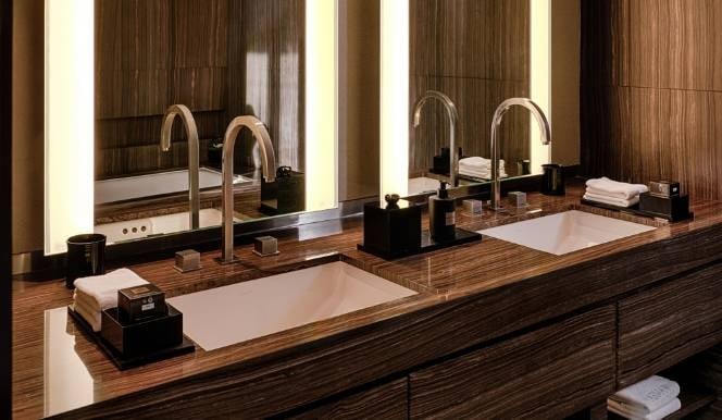Armani Fountain View Suite with Breakfast - Image 6