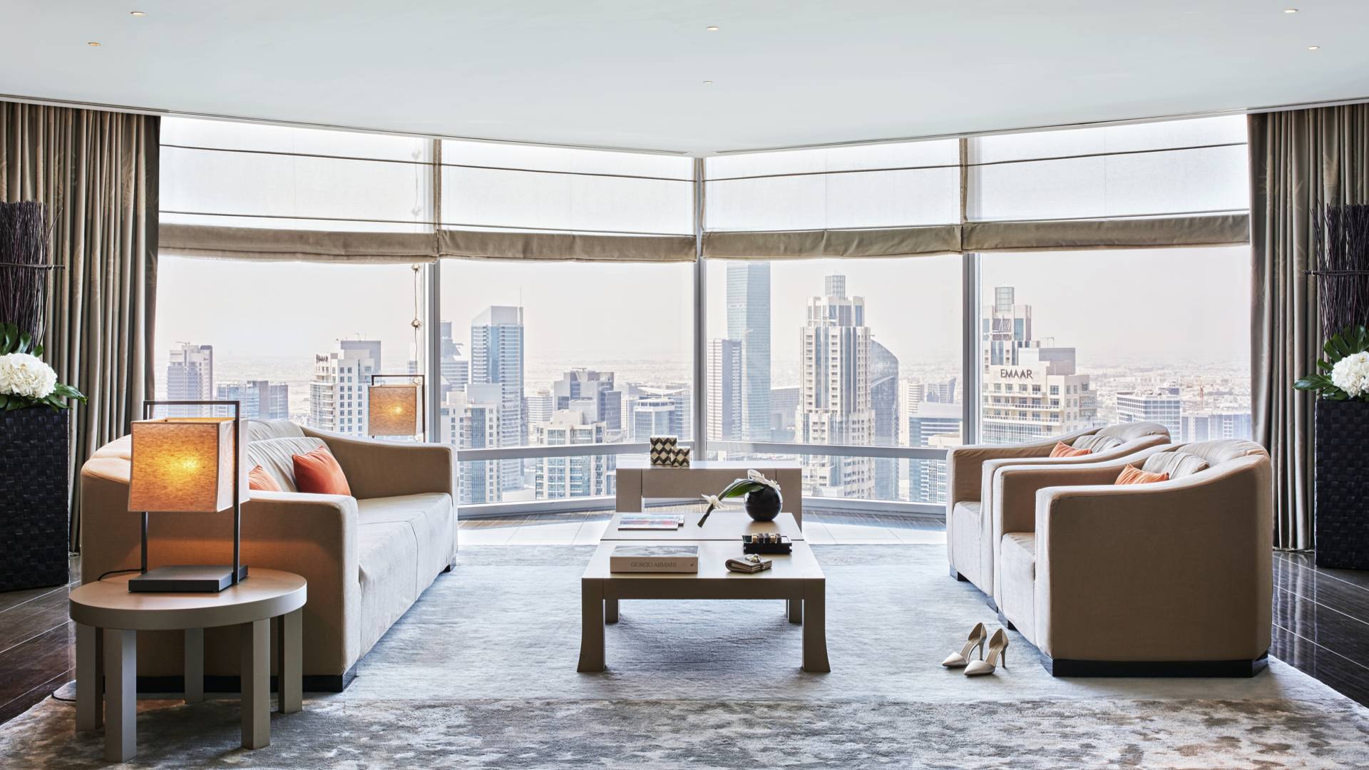 Die Armani Signature Suiten in der 38. und 39. Etage des Hotels sind elegant gestaltet und bieten einen atemberaubenden Blick über die Stadt (Foto: Armani Hotel Dubai)